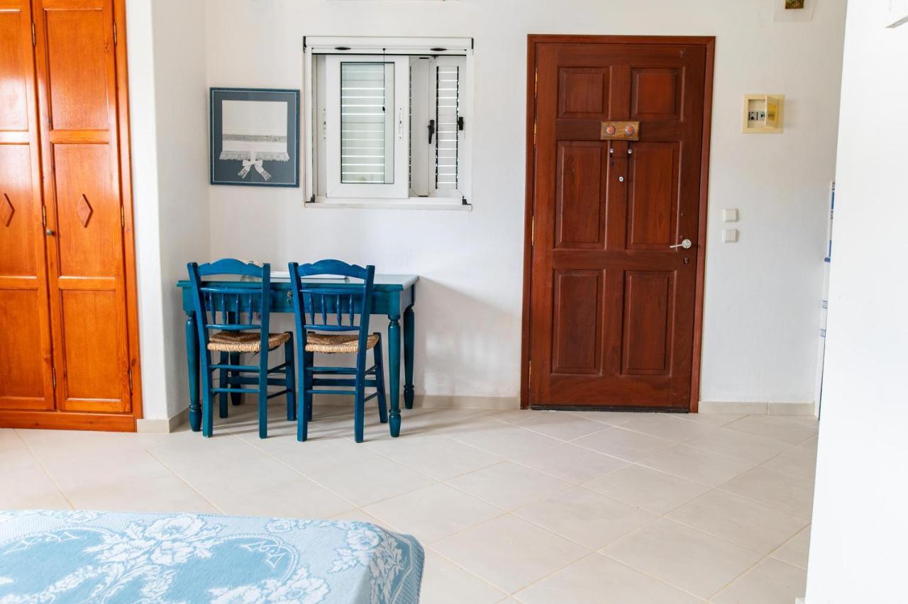 Ficus Traditional Apartments Kéfalos エクステリア 写真