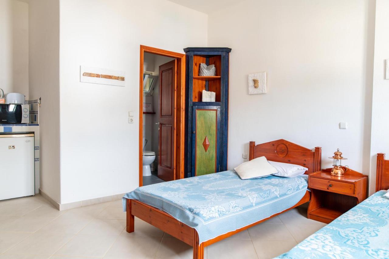 Ficus Traditional Apartments Kéfalos エクステリア 写真